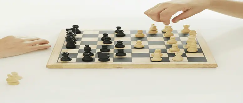 Beginning-Chess-775x330.png